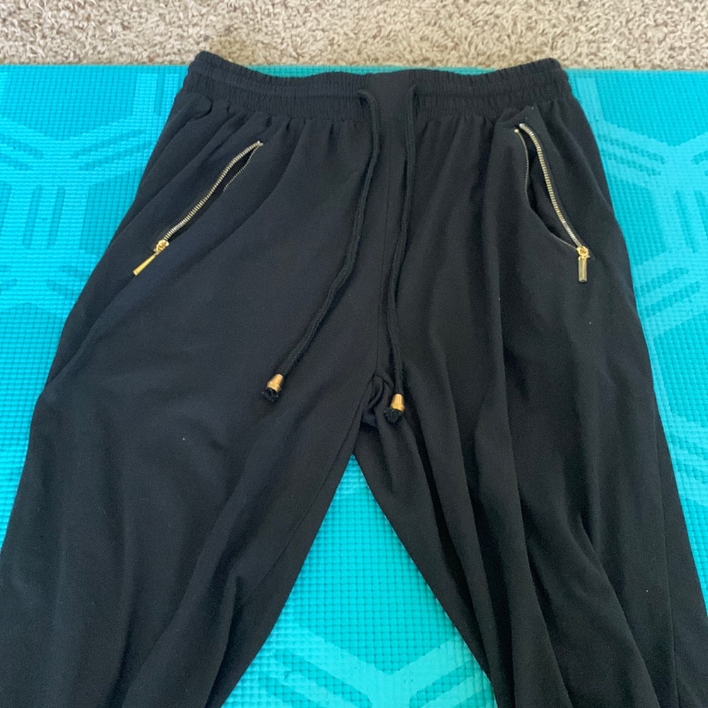 black jogger pants